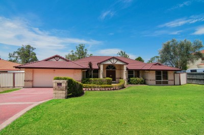 Property in Helensvale - $1450 Per Week