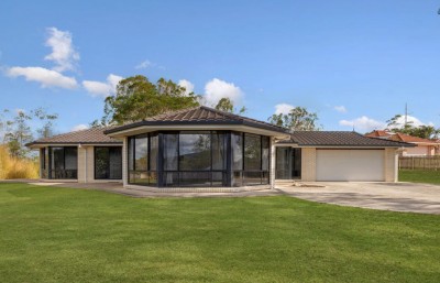 Property in Karalee - $1000 Per Week