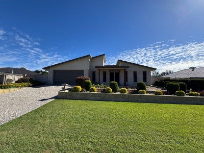 Property in Deebing Heights - Interest Above $1,075,000