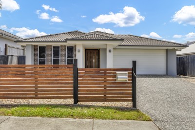 Property in Deebing Heights - Interest Above $925,000