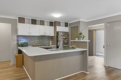 Property in Raceview - Must see @ $839,000 Neg!
