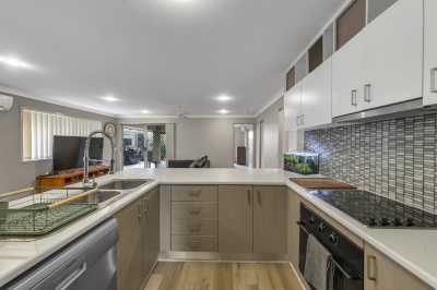 Property in Raceview - $899,000 Neg