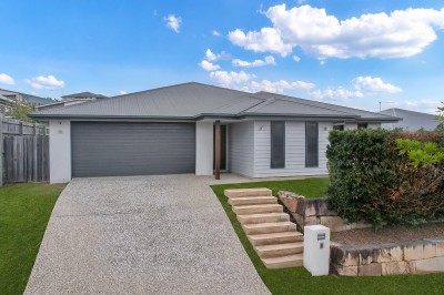 Property in Deebing Heights - Interest Above $869,000