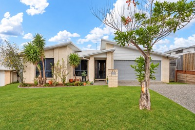 Property in Deebing Heights - Interest Above $870,000