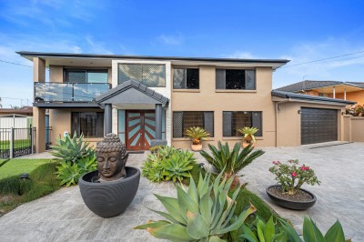 Property in Sunnybank - OFFERS OVER 1,750,000
