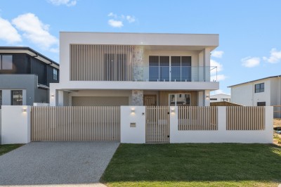 Property in Rochedale - BEST OFFERS BY 16/10