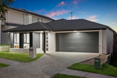 Property in Heathwood - Offers above $1,020,000- Urgent sale