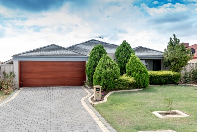 6 Noosa Drive, Secret Harbour, WA 6173