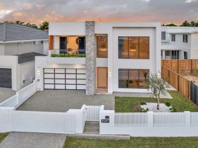 Property in Rochedale - Offers over $2,399,000