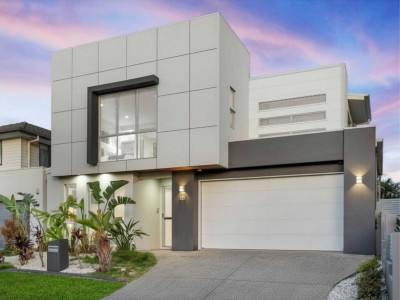 Property in Rochedale - Auction