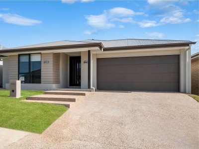Property in Greenbank - For Rent 750 per week