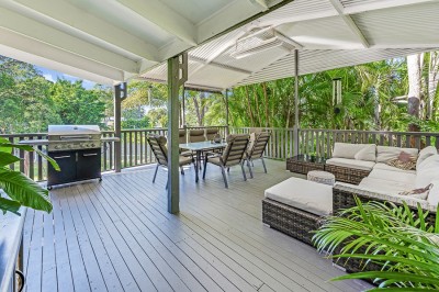 Property in Molendinar - Sold for $1,220,000