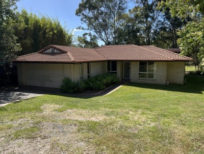 Property in Parkwood - $850.00 Weekly