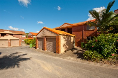 Property in Biggera Waters - Leased