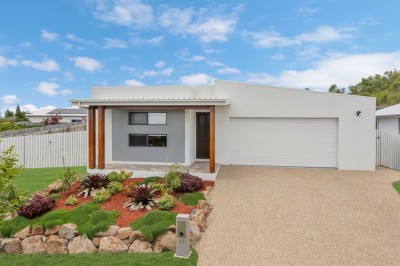 17 The Rocks Boulevard, Cosgrove, QLD 4818