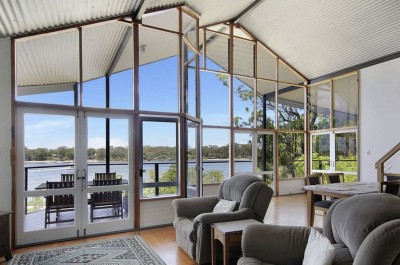 Property in Macleay Island - $1,250,000