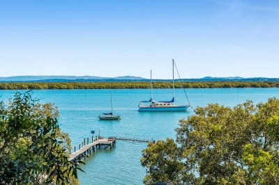 Property in Macleay Island - Price Range $950,000. to $1,000,000.