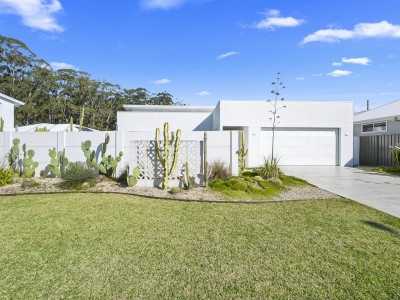 Property For Sale in Moonee Beach