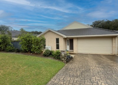 Property For Rent in Sapphire Beach