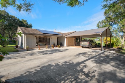 Property in North Maleny - PRICE GUIDE $1,649,000