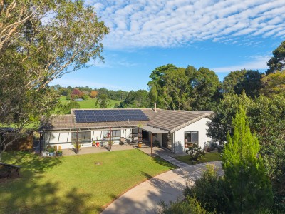 Property in North Maleny - PRICE GUIDE $1,750,000