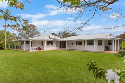 Property in Mapleton - PRICE GUIDE $2,175,000