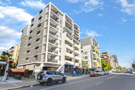 Stunning, Designer 2 bedroom apartment