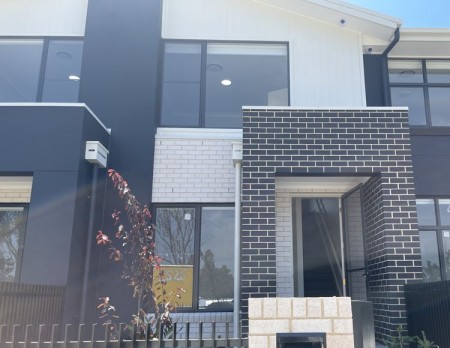 BEAUTIFUL TERRACE HOME