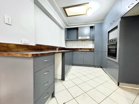 NEAT & TIDY FAMILY HOME, LOCATED IN A QUIET STREET!