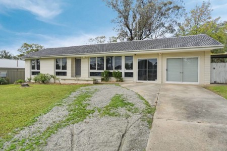 BIG 4 BEDROOM + STUDY FAMILY HOME !!!