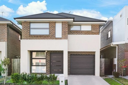 MODERN LIVING IN A PRIME LOCATION !!!