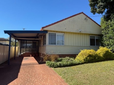 SPACIOUS FAMILY HOME !!!