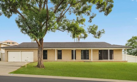 OPEN HOME SATURDAY 18/7 AT 11:15AM - 11:45AM