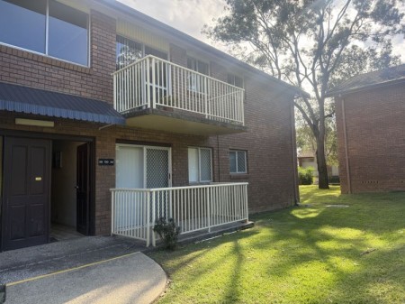 Freshly Renovated 2-Bedroom Ground Floor Unit !!!