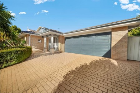 COMFORTABLE FAMILY LIVING IN THE HEART OF BLAIR ATHOL !!!