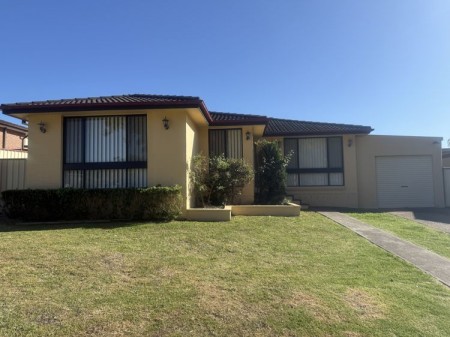 MODERN FAMILY HOME !!!