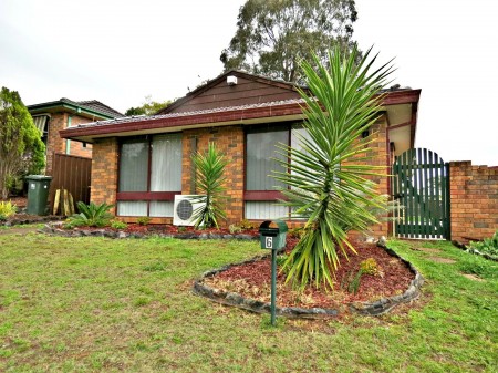 COMFORTABLE THREE BEDROOM HOME !!!