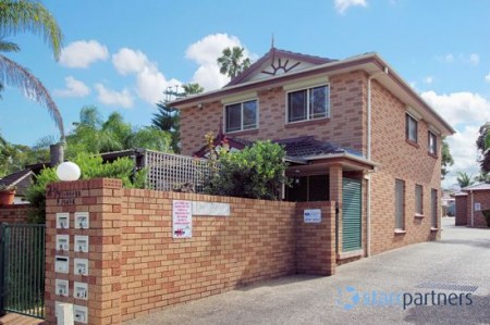 FREE STANDING TOWNHOUSE