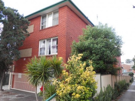 Walk to all amenities - fully renovated