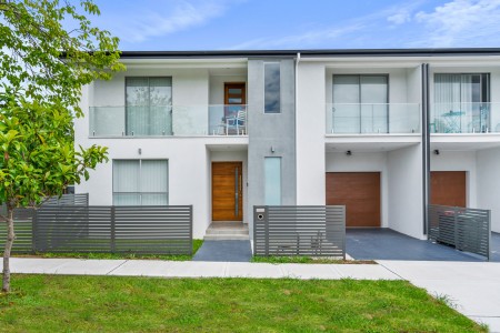 BEAUTIFUL 4 BEDROOM LUXURY DUPLEX