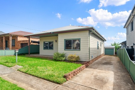 TERRIFIC FAMILY HOME ON A 505SQM BLOCK