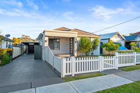 FINAL CALL! STUNNING FAMILY HOME WITH GRANNY FLAT!