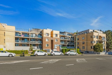 2 BEDROOM UNIT LOCK-UP GARAGE