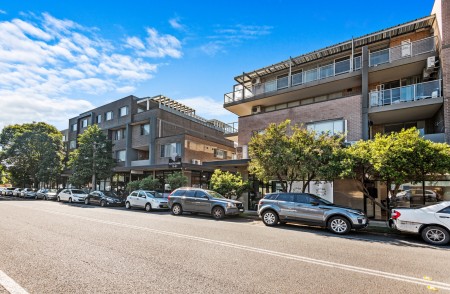 SPACIOUS DUAL KEY APARTMENT WITH OLYMPIC PARK VIEWS