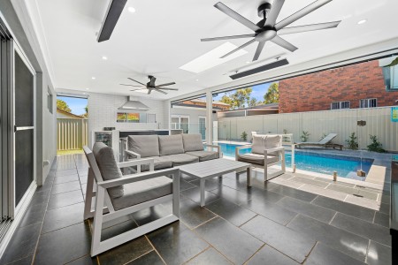 THE ULTIMATE SINGLE LEVEL ENTERTAINER - OPEN TO VIEW SATURDAY 4-4.30PM