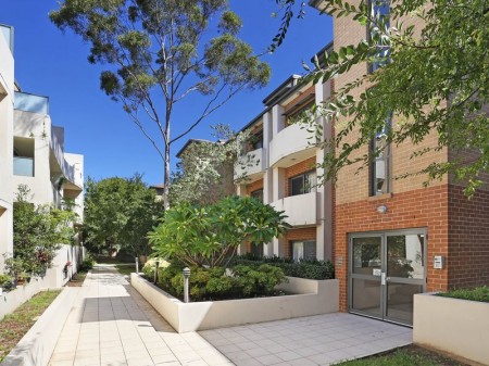 MODERN COMFORT IN A PRIME LOCATION