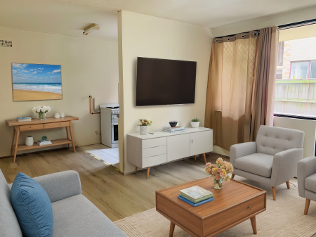 2 BEDROOM UNIT - 350M TO AUBURN STATION