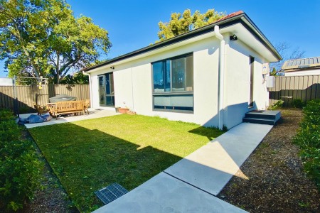 BEAUTIFUL 2 BEDROOM GRANNY FLAT