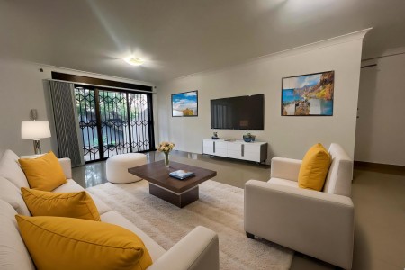 RENOVATED 2 BEDROOM UNIT WITH LOCK-UP GARAGE