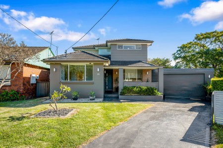 HUGE FAMILY HOME AND IDEAL FOR ENTERTAINING